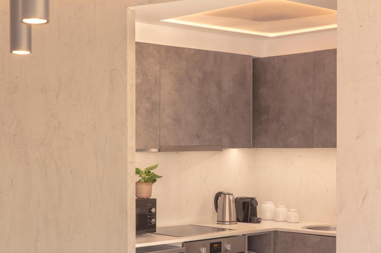 Luxury Apartment Near Acropolis-Living Stone Gold Atene Esterno foto